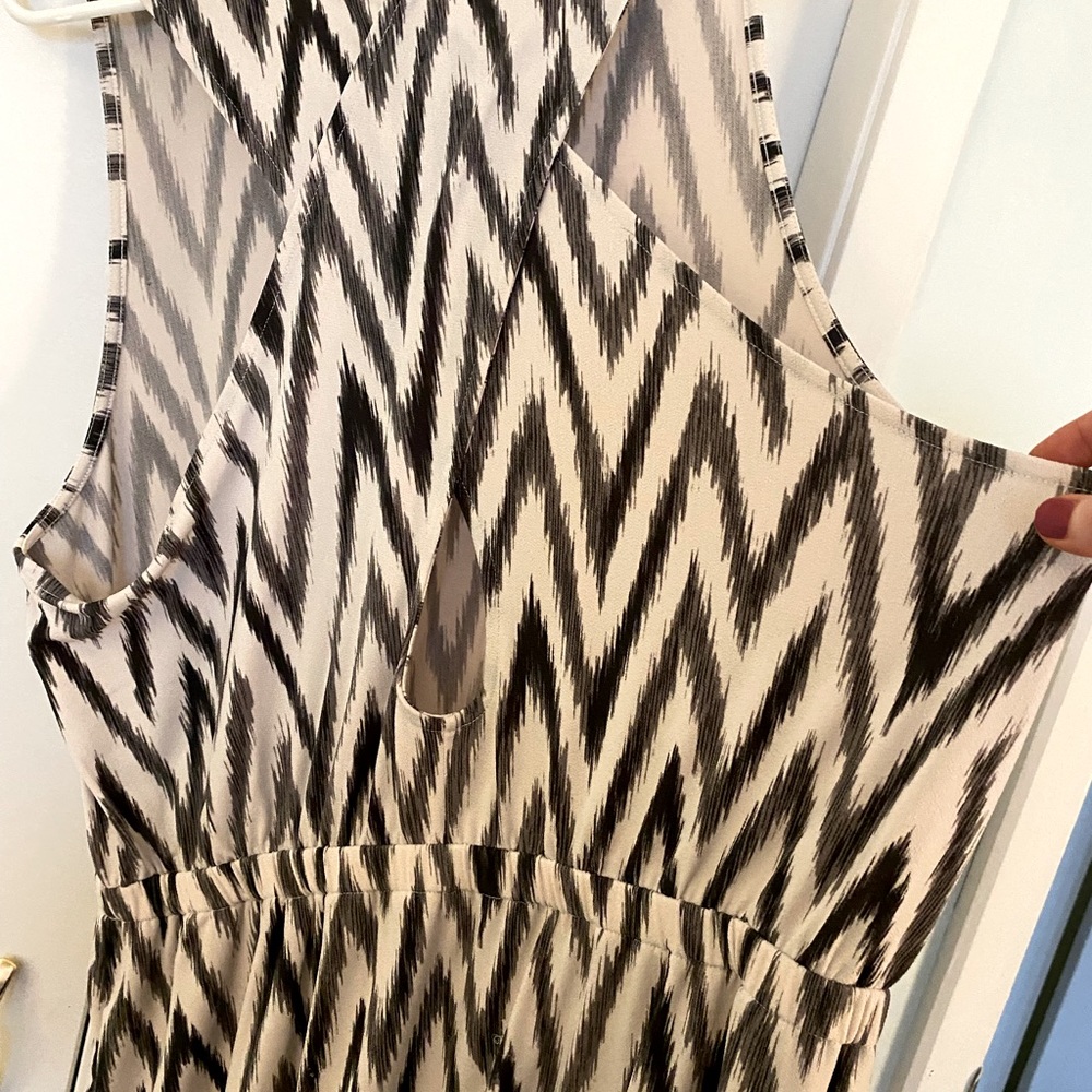 EUC Banana Republic cross back midi dress - XL - Picture 7 of 7